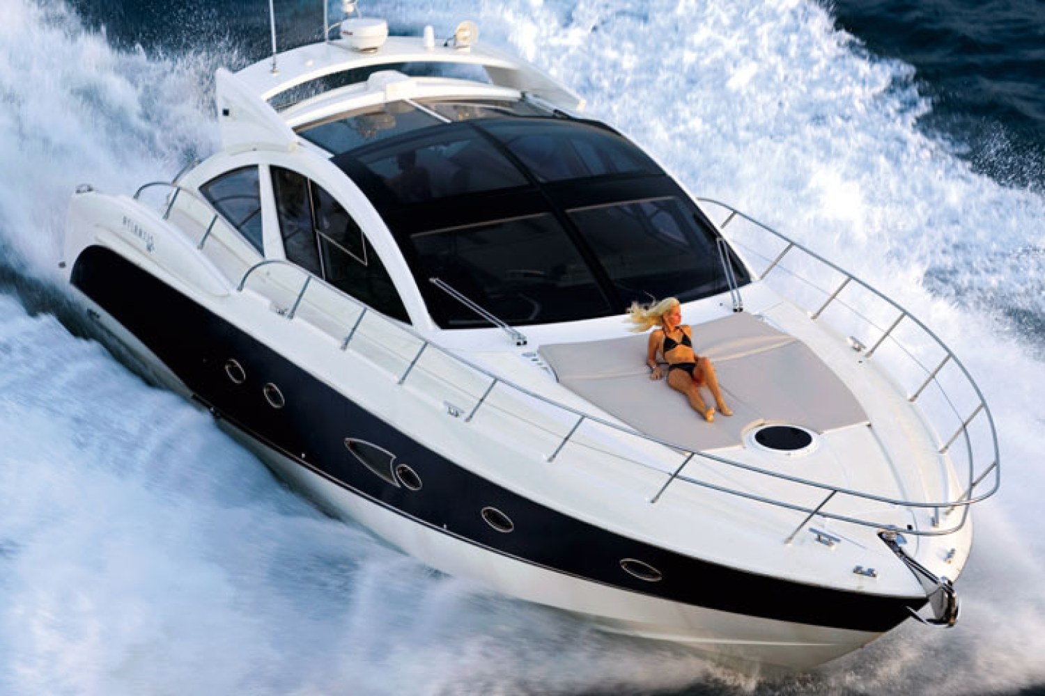 M/Y “LUNA”