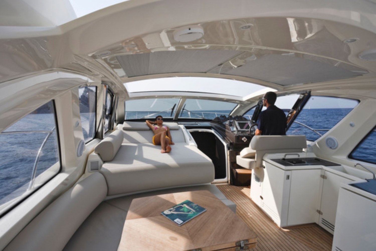 M/Y “LUNA”